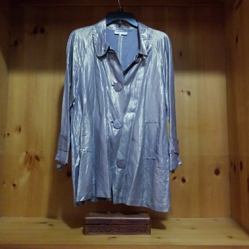 Shabby sheik Gray/ gold jacket